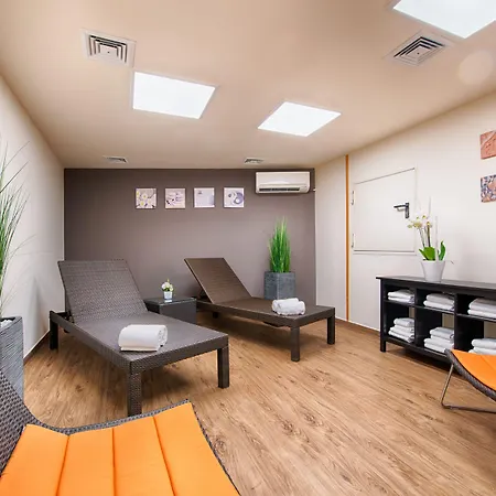 Hotel Leonardo Center