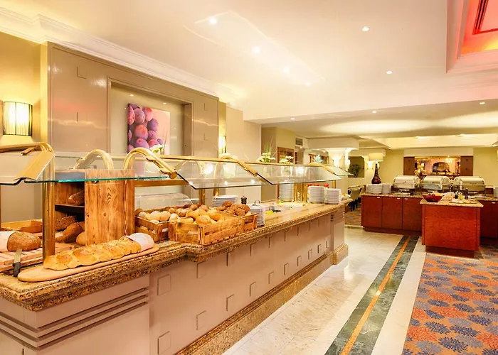 Hotel Leonardo Center 4*