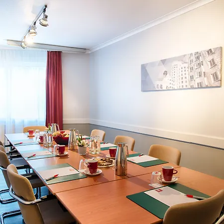 Ξενοδοχείο Leonardo Center