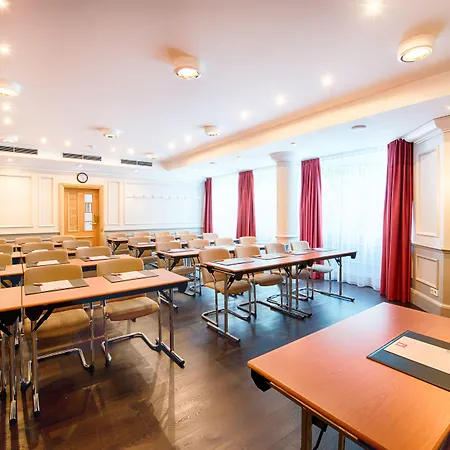 Hotel Leonardo Center 4*