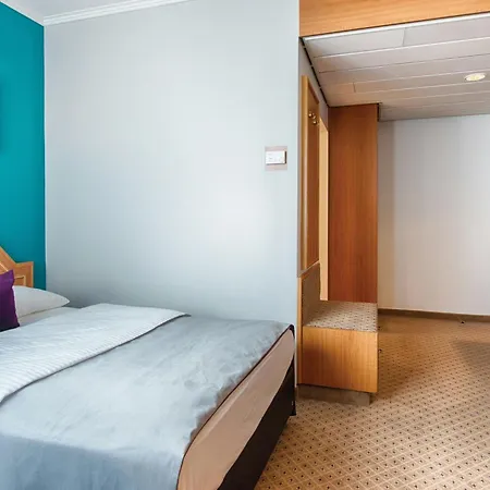 Leonardo Center Hotel 4*