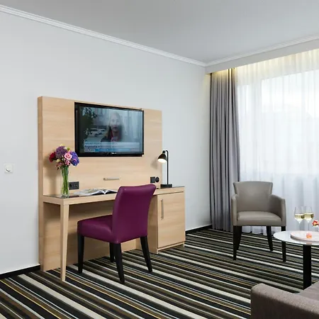 Leonardo Center 4*