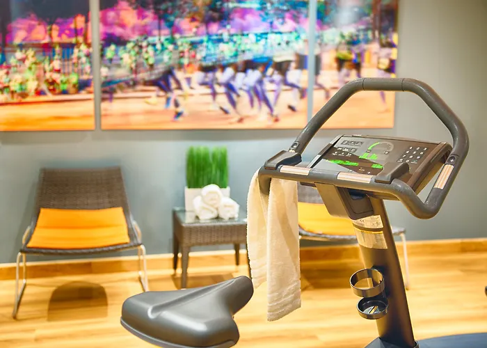 Hotel Leonardo Center 4*