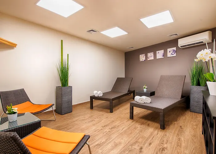 Leonardo Center 4*