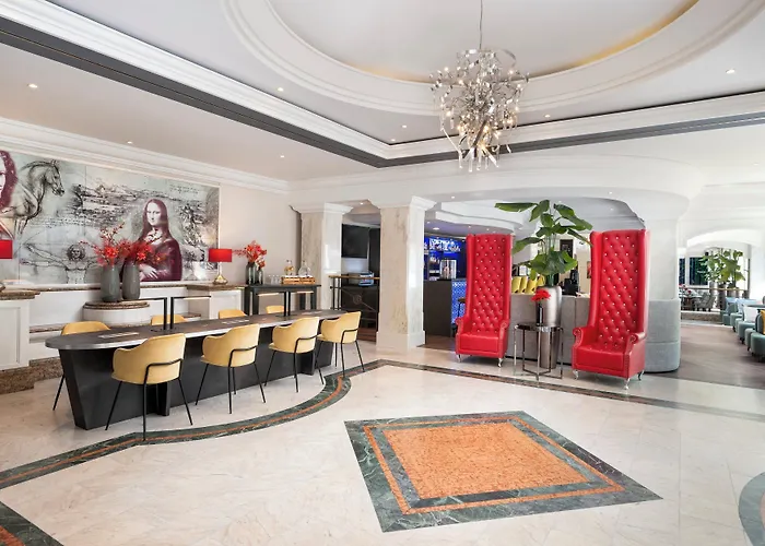 Leonardo Center 4*