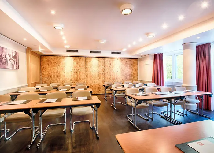 Leonardo Center Otel 4*