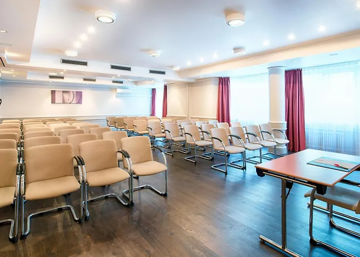 Leonardo Center Hotel 4*