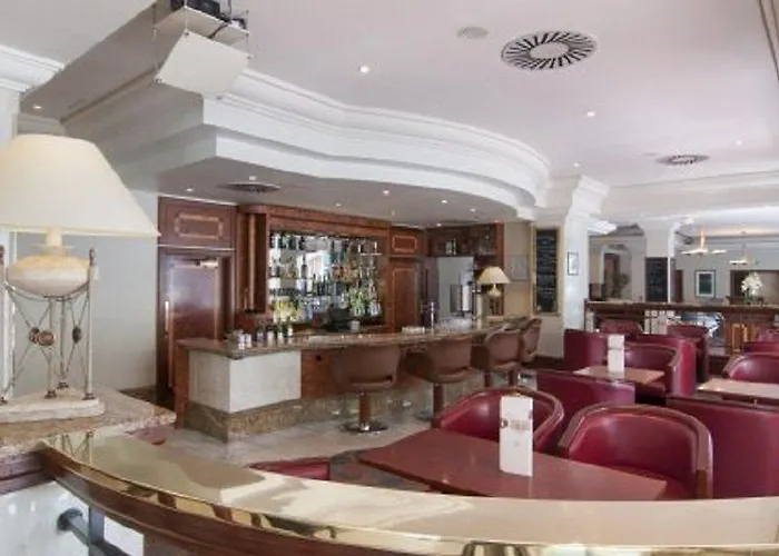 Hotel Leonardo Center 4*