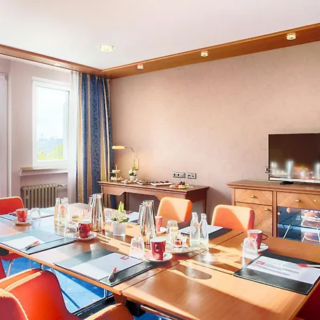 Leonardo Center Hotel