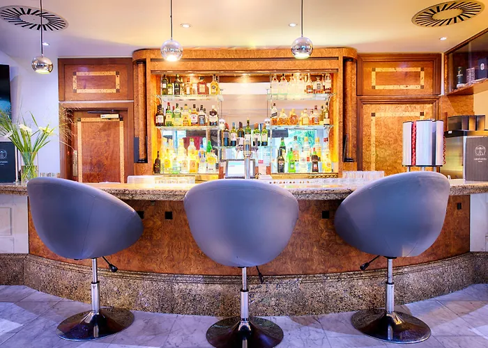 Hotel Leonardo Center 4*