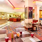 Leonardo Center Hotel