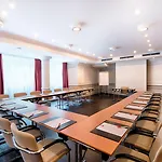 Leonardo Center Hotel